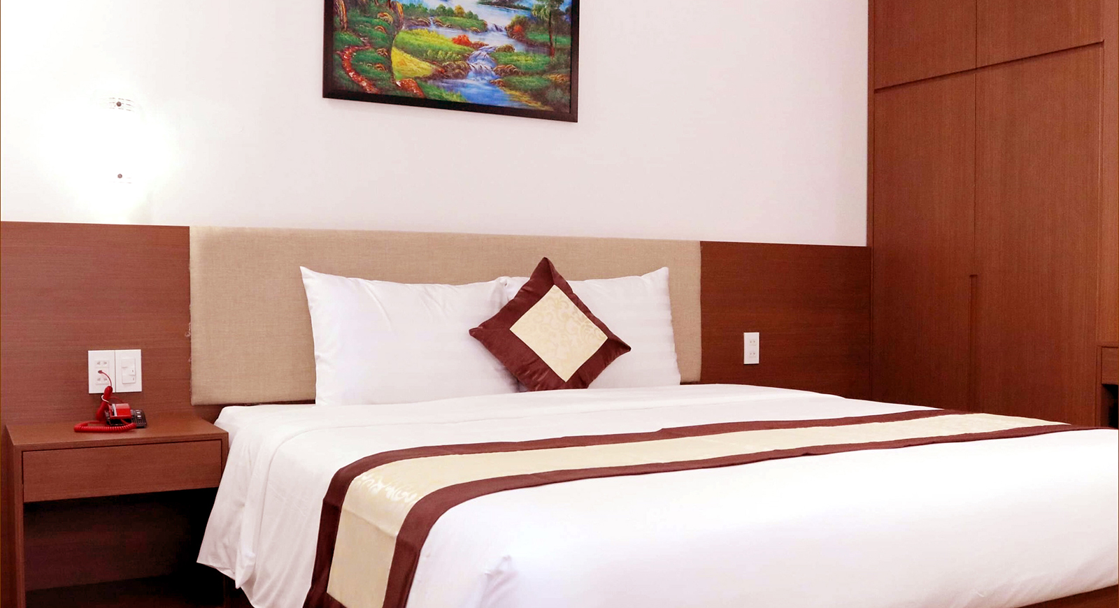 Double room - 1 Giường đôi 2 khách